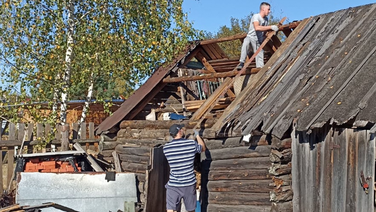 Осужденные исправительного центра при ИК-3 в Марий Эл помогли жительнице Старожильска