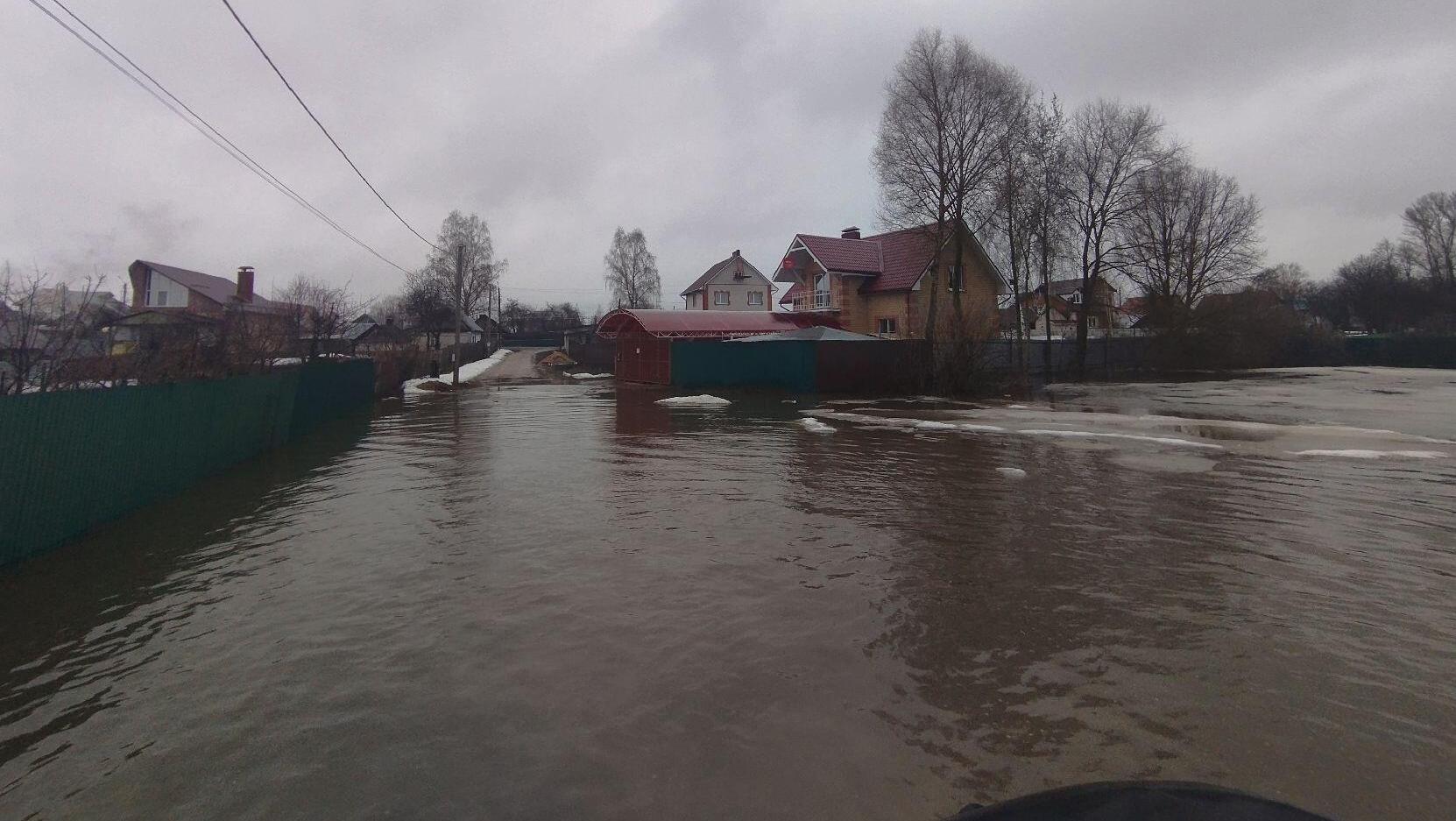 В Волжске затопило четыре приусадебных участка