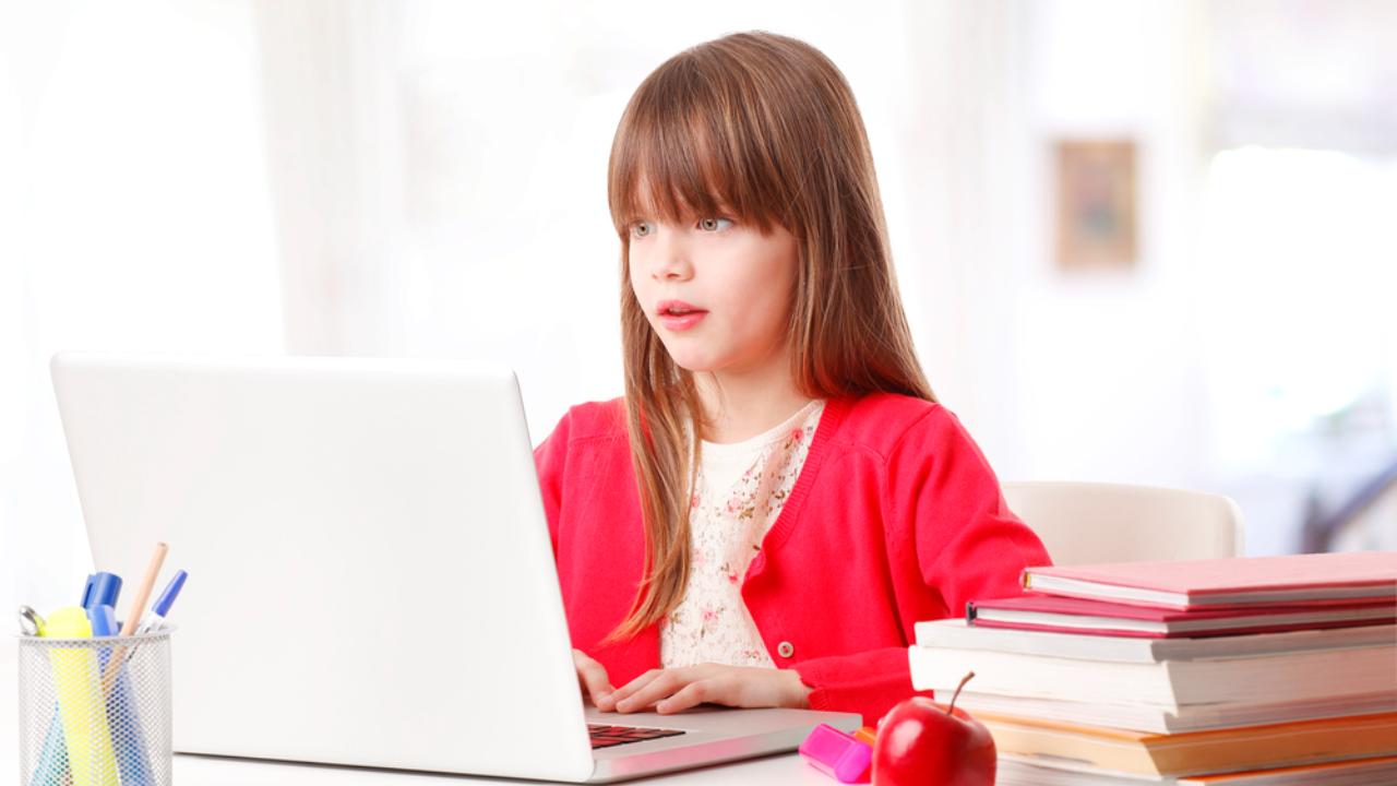 Школьница из Марий Эл для получения игровой валюты перевела мамины деньги