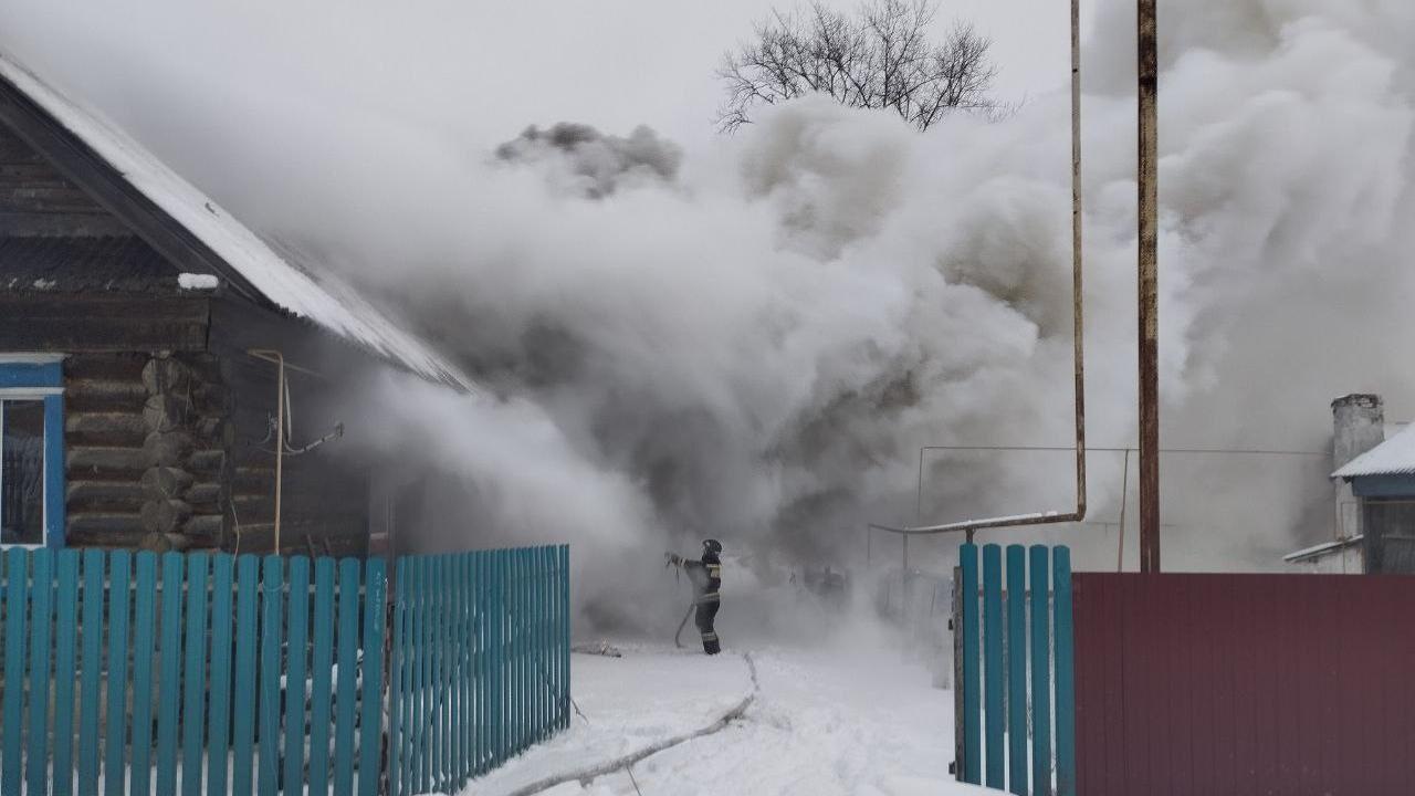 В посёлке Морки короткое замыкание в жилом доме спровоцировало серьёзный пожар