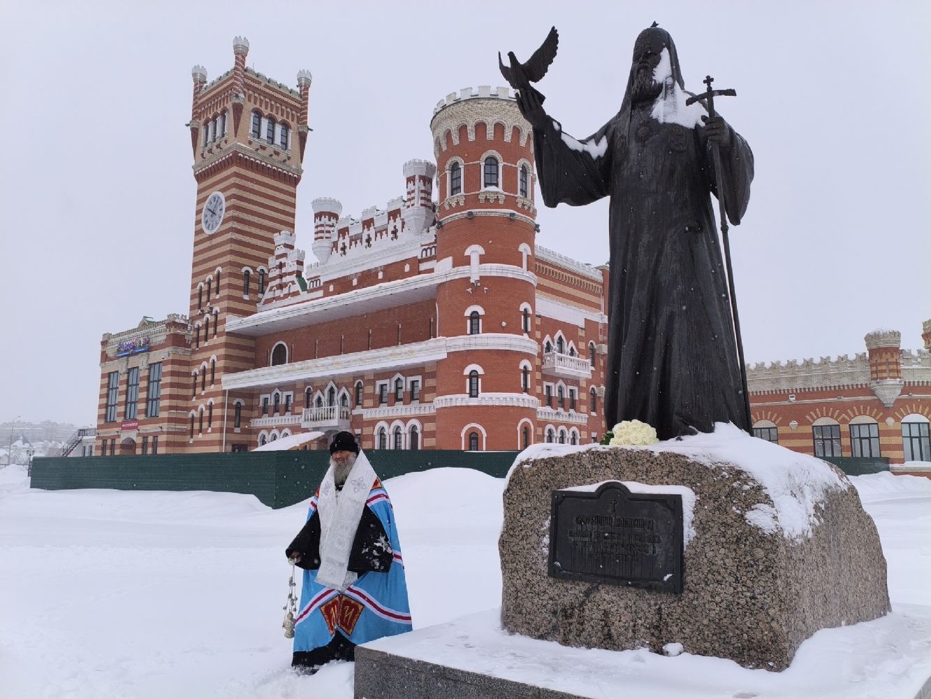 Митрополит Йошкар-Олинский и Марийский почтил память Алексия II