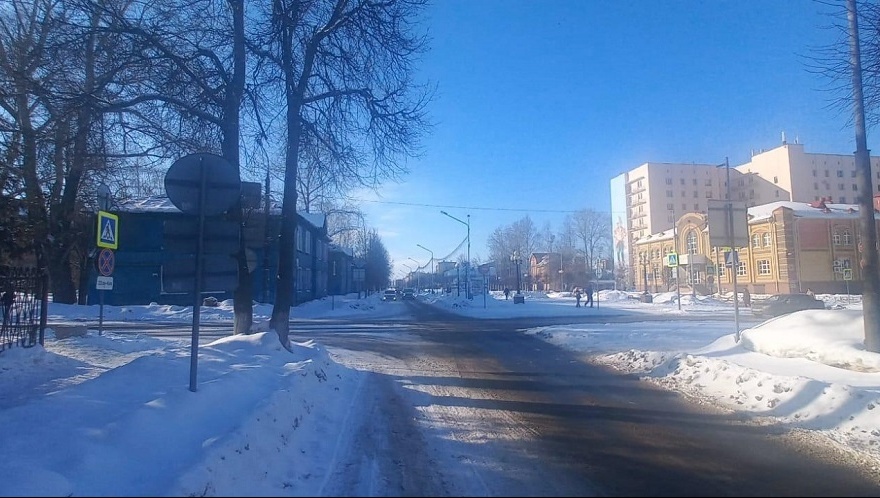 В Йошкар-Оле на бульваре Победы сбили женщину