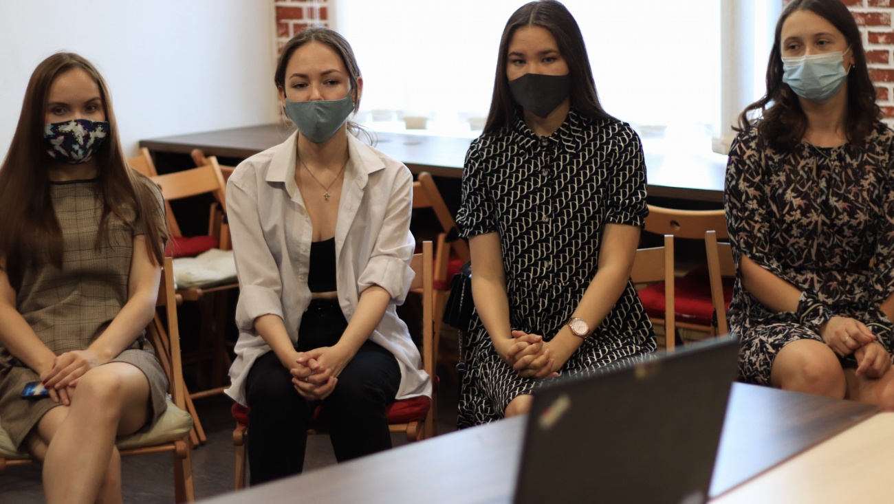 Команда социального проекта «В кадре – Человек» рассказала о сказочнице с «хрустальными» костями