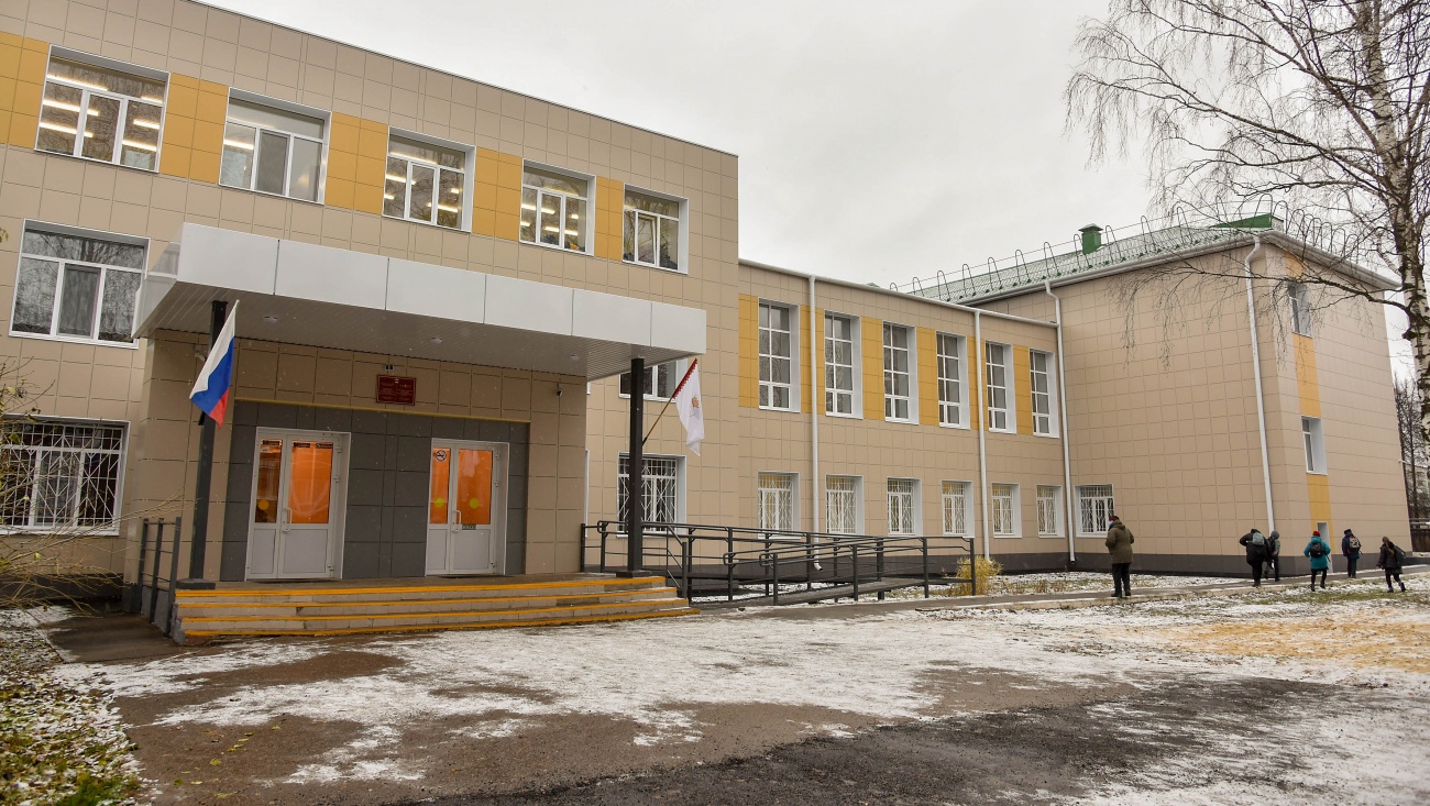 Александр Евстифеев побывал в Медведевской гимназии