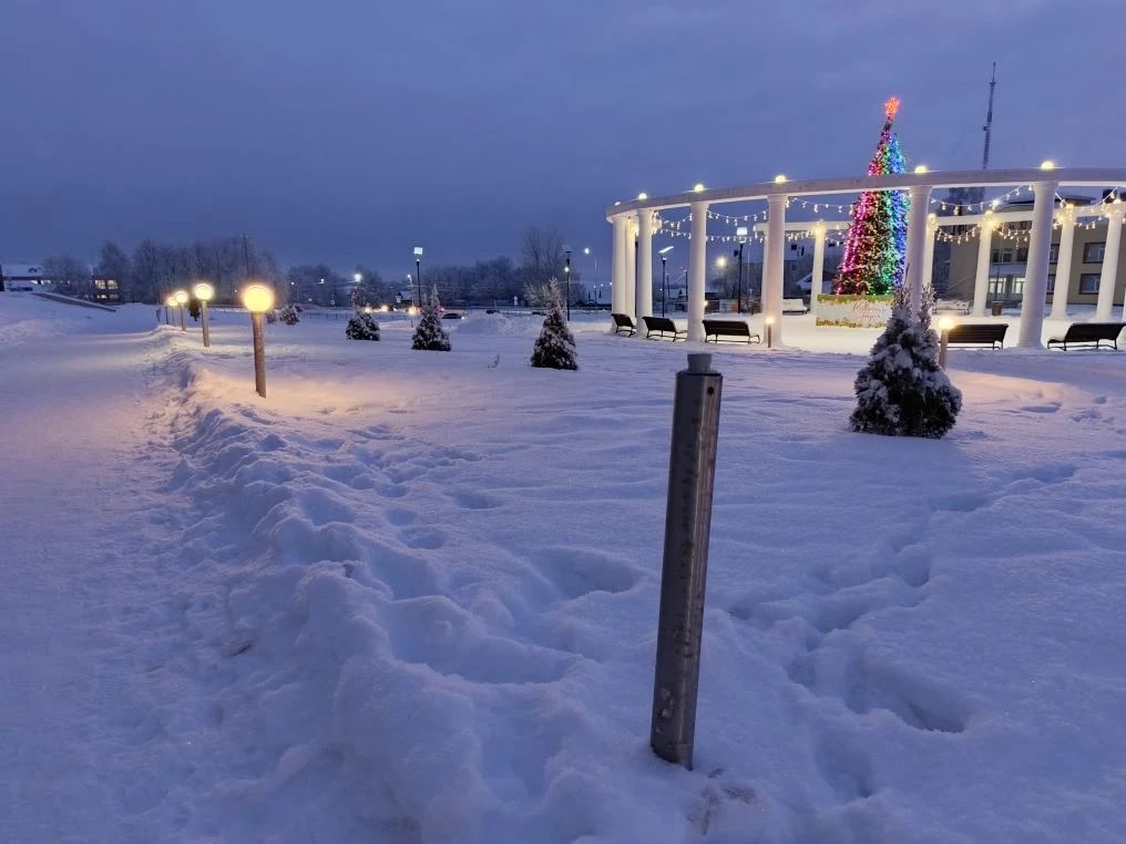 Юные вандалы разнесли фонари в техносквере «Сияние» в Козьмодемьянске