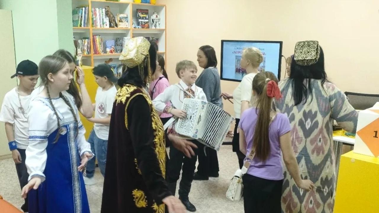 За один вечер главную библиотеку в Марий Эл посетили более 1500 человек