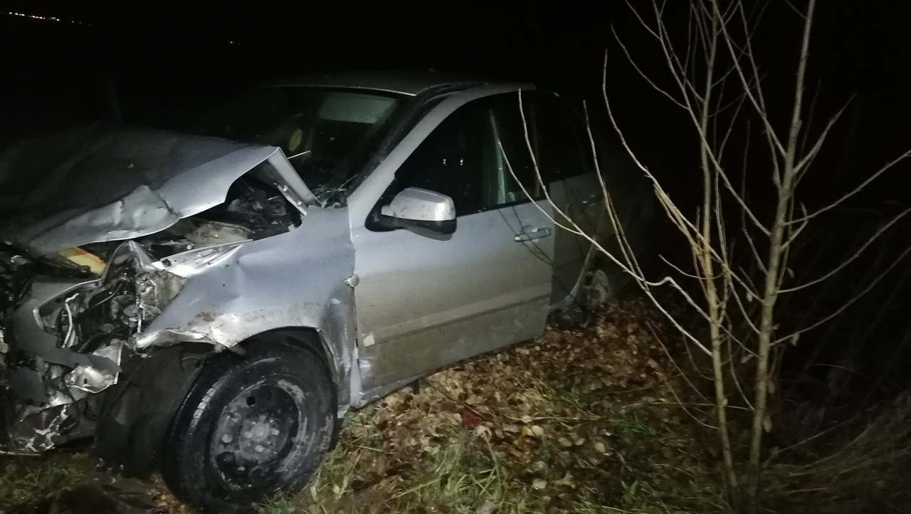 В Марий Эл пьяный водитель на иномарке врезался в «Ниву»