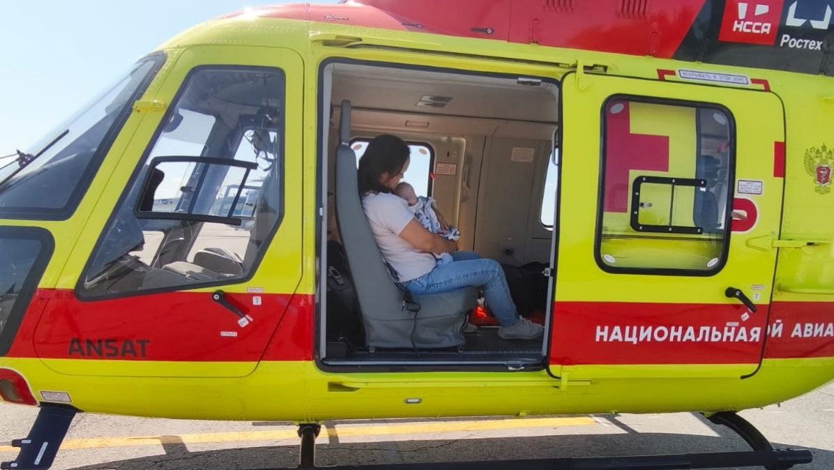 Малыш из Марий Эл провёл три часа в воздухе, пока летел на операцию в Пензу