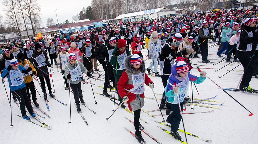 В Звенигово в «Лыжне России» приняли участие около 1 000 человек
