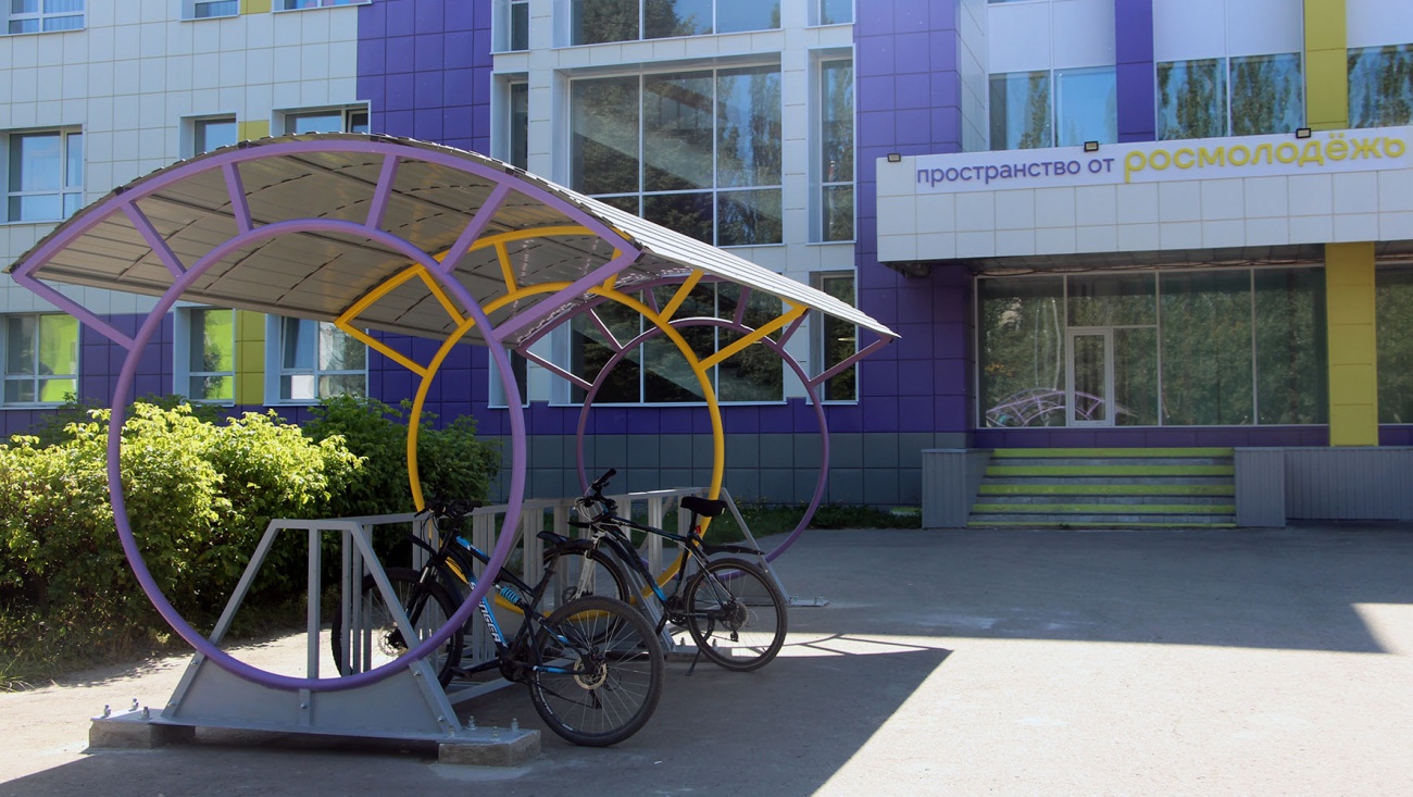 Осуждённые ИК-6 изготовили велопарковку для Дворца молодёжи в Йошкар-Оле