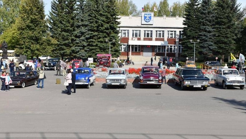 В Новом Торъяле выставят на обозрение уникальные автомобили и мотоциклы