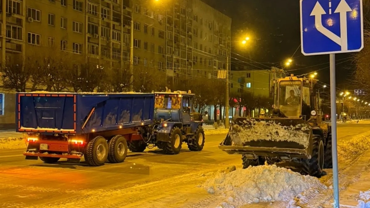 Йошкар-Олу расчистили от 2 тысяч кубов снега