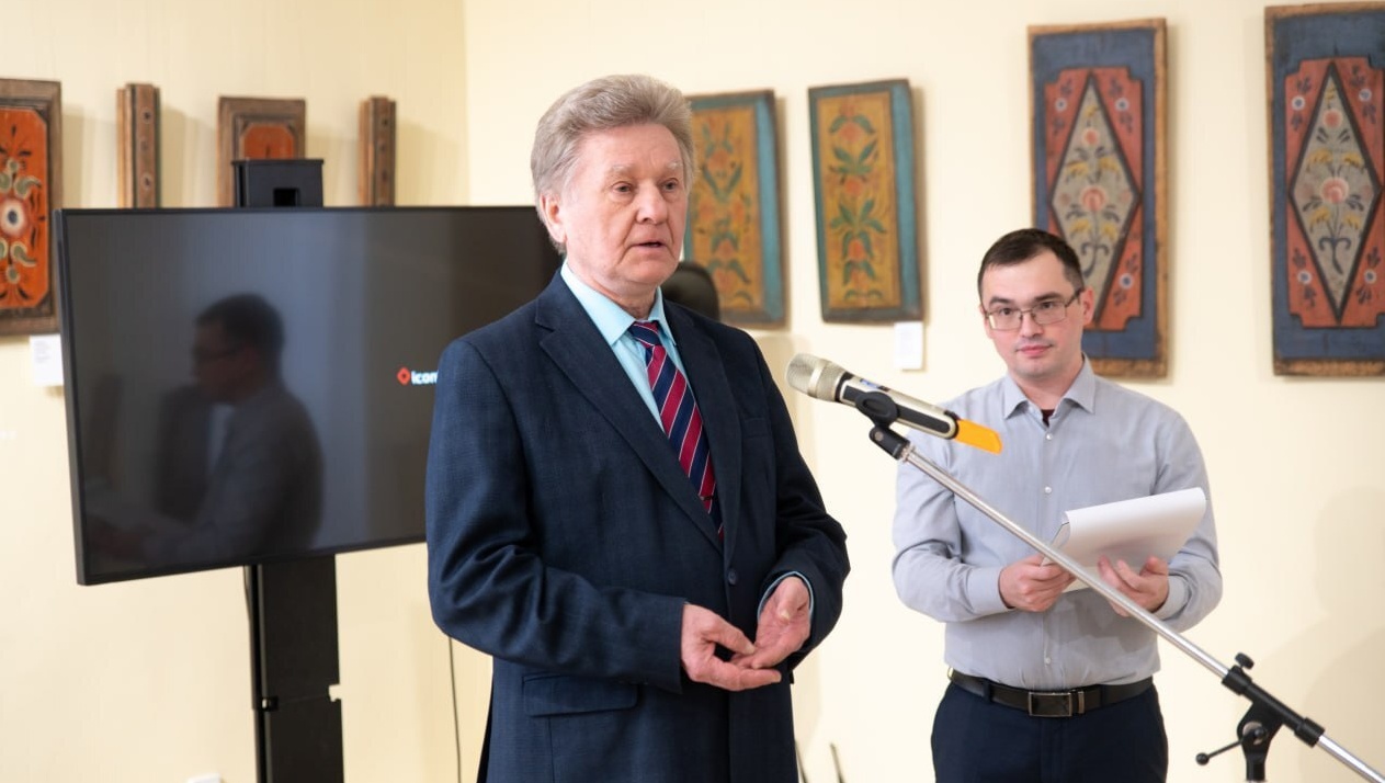 В Национальном музее в Йошкар-Оле представили выставку домовой росписи