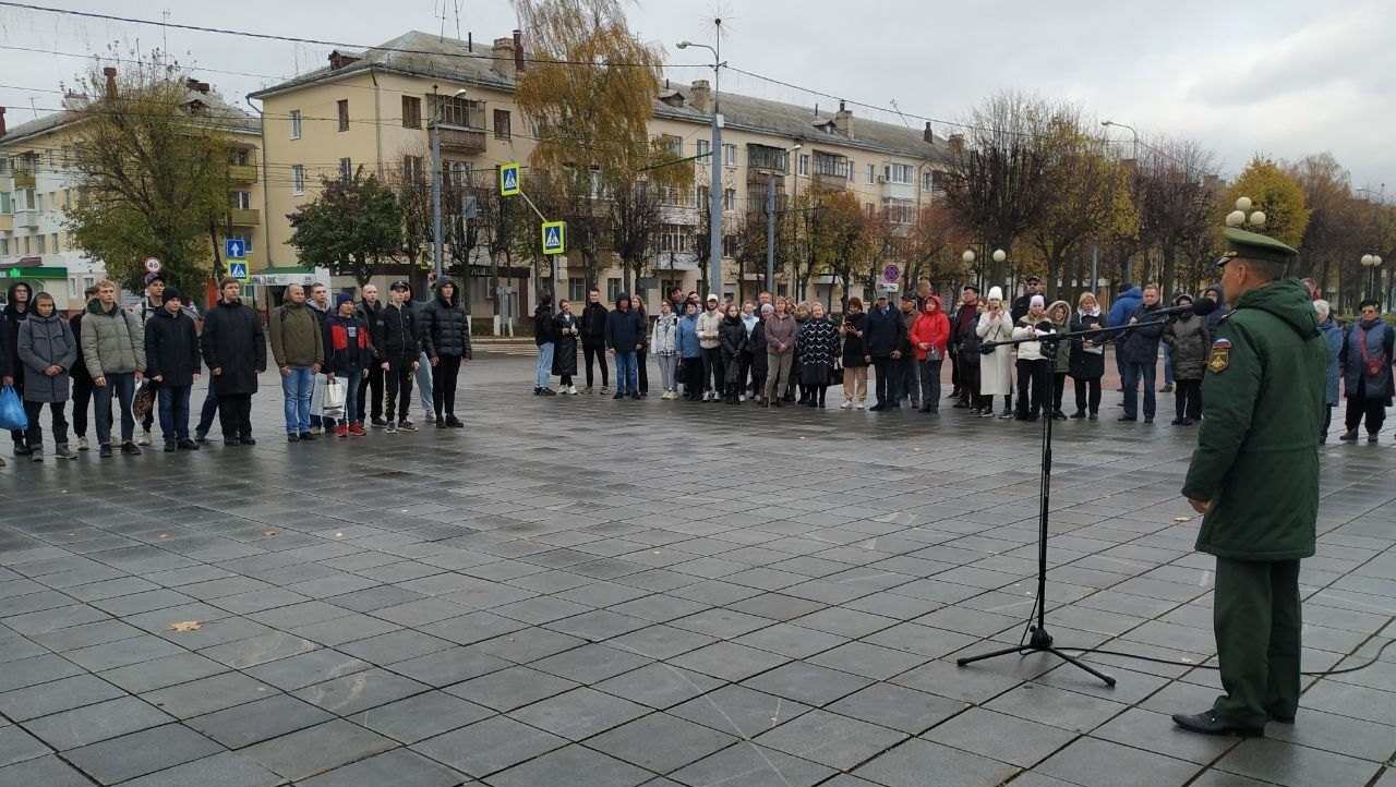 В Марий Эл прошла первая отправка ребят-срочников осеннего призыва