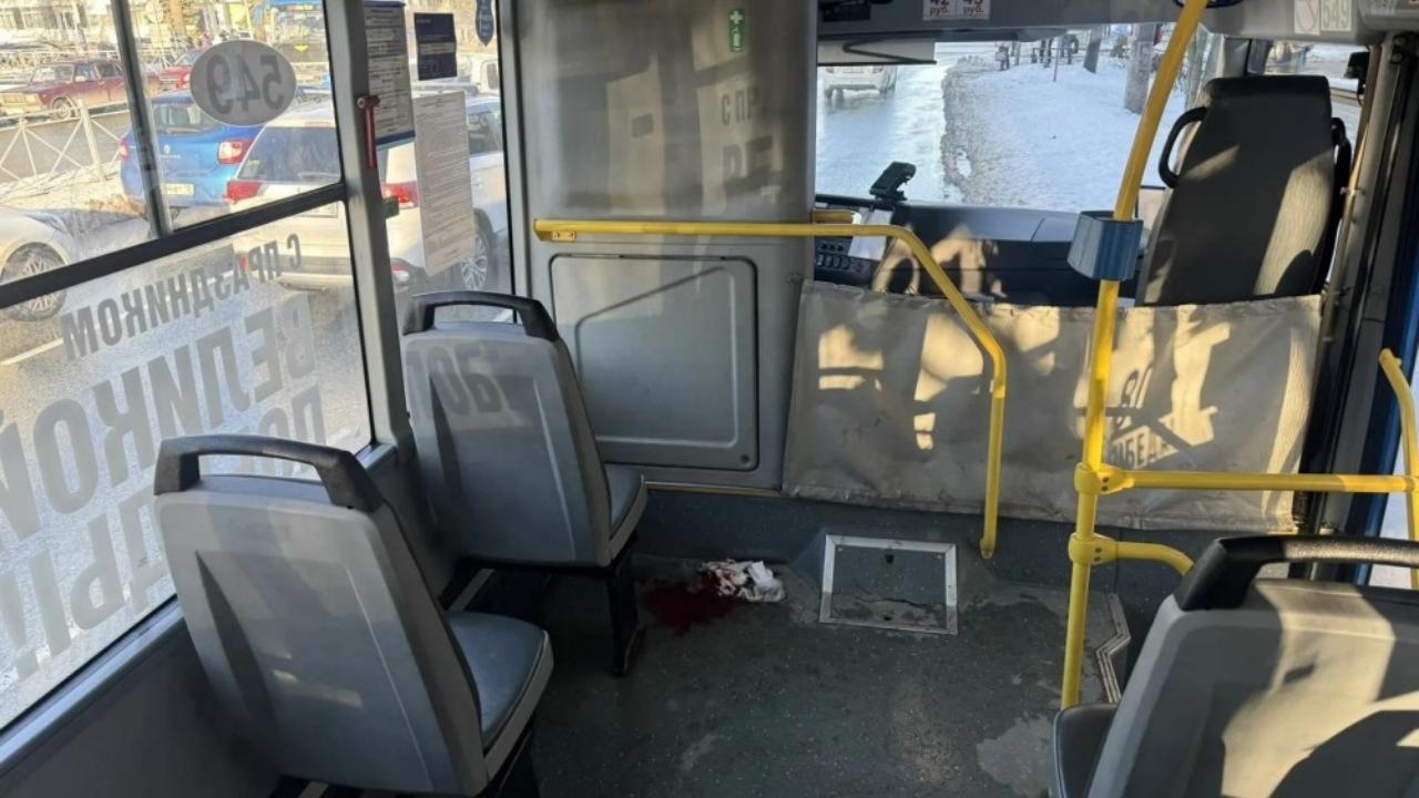 В Йошкар-Оле в салоне пассажирского автобуса упала 66-летняя женщина