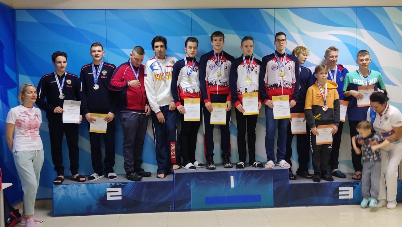 Пловцы Марий Эл побеждают на чемпионате и первенстве России по плаванию