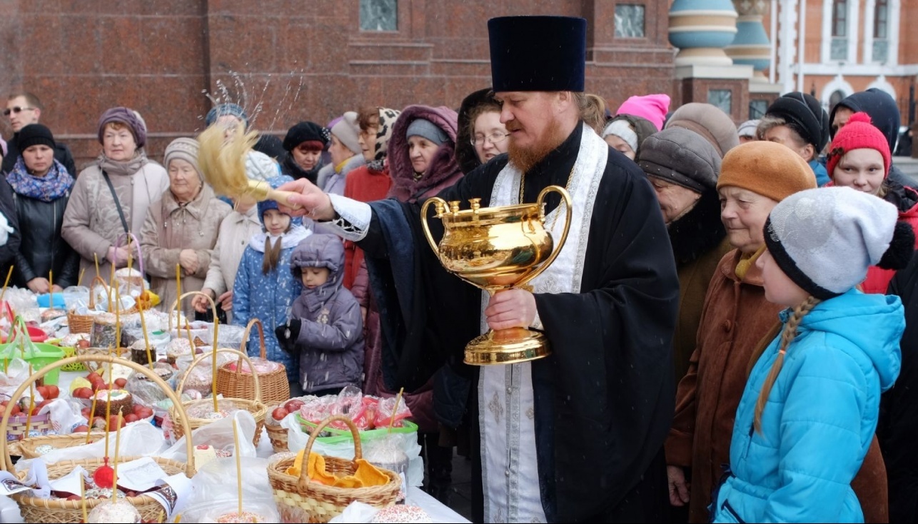 В храмах Марий Эл перед Пасхой освятят пасхальную снедь
