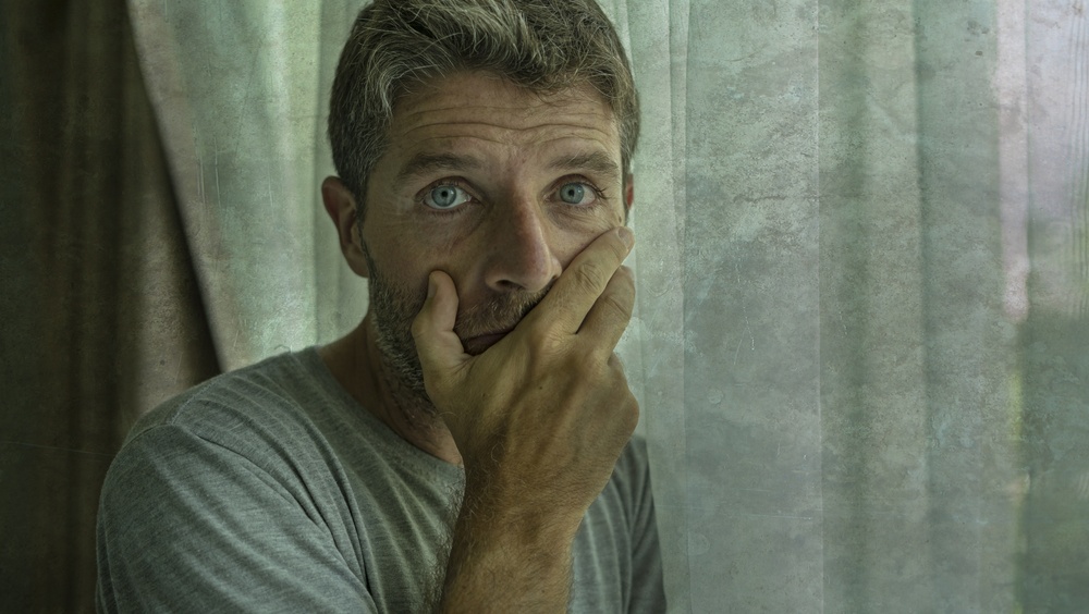 В попытке получить компенсацию за виниры житель Марий Эл лишился сбережений