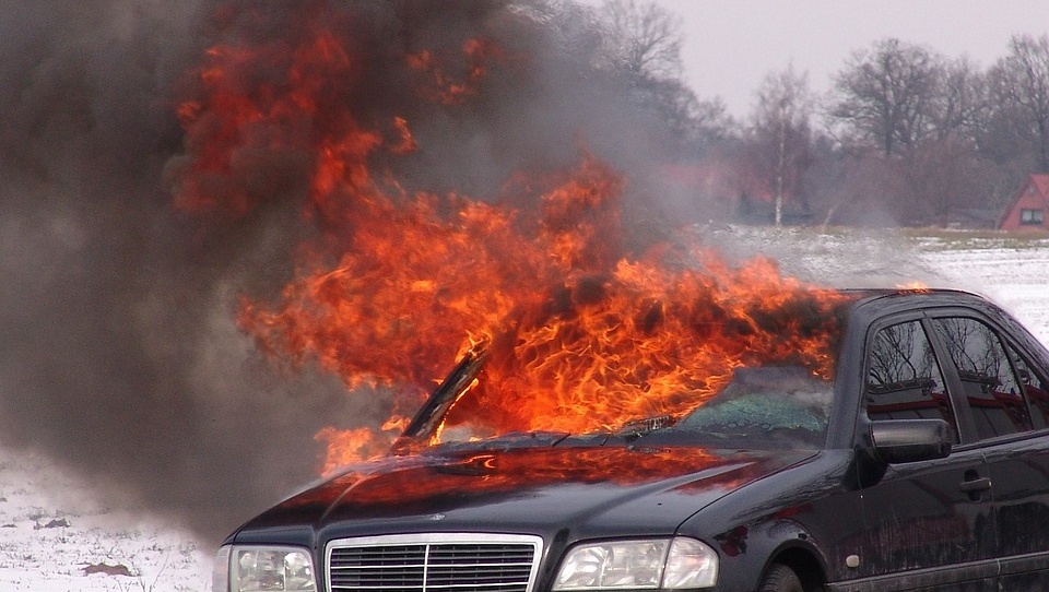 За неделю в республике от огня пострадало 4 транспортных средства