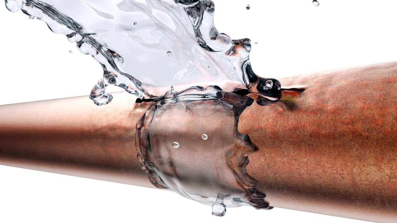 В Йошкар-Оле опять прорвало водопровод на Пролетарской