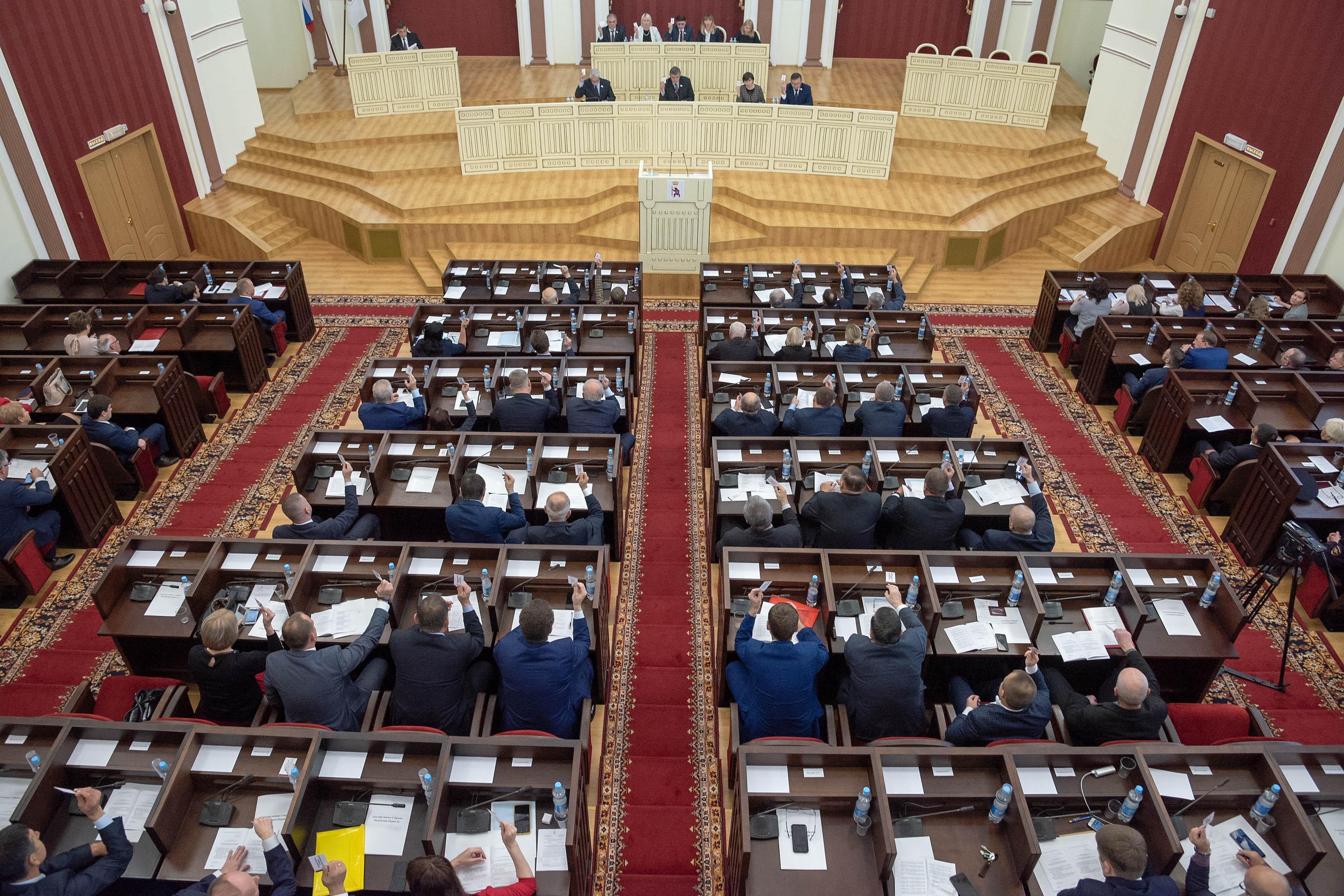 В Марий Эл XV сессию парламента перенесли на 29 апреля 