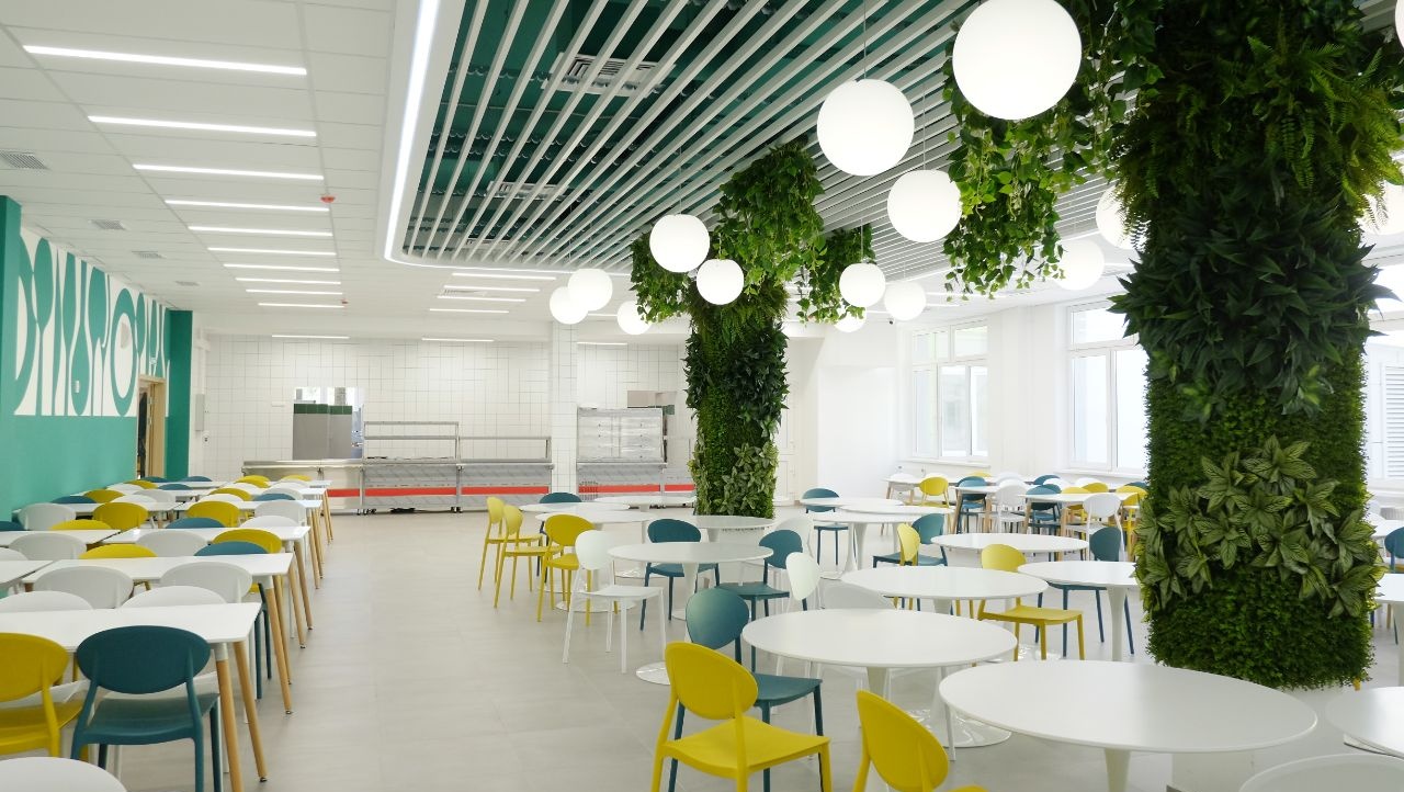 В Кирове реконструировали школу и детскую областную больницу