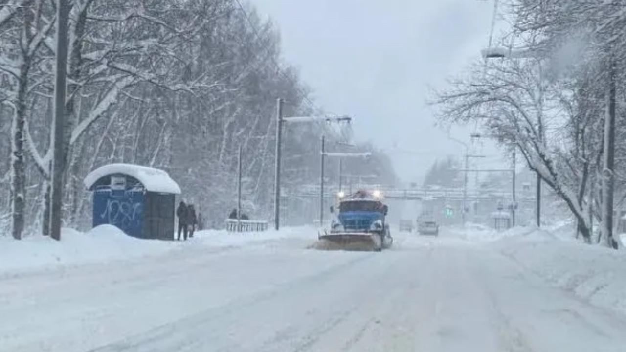 Йошкар-Олу завалило снегом: Антон Трудинов попросил горожан набраться терпения 