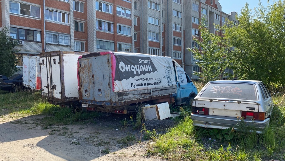 В Йошкар-Оле ищут собственников брошенных машин