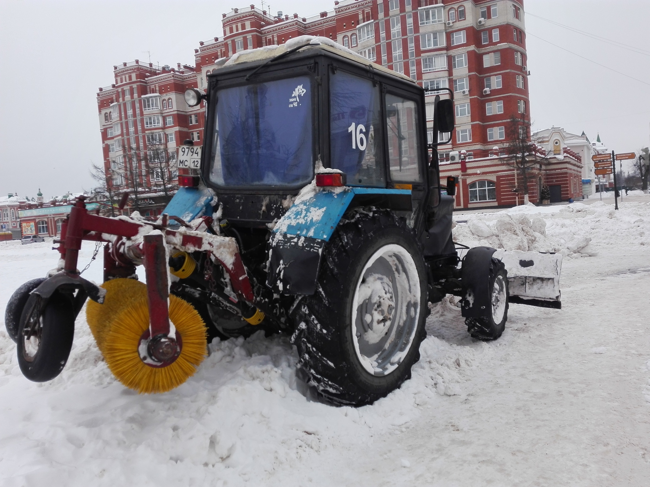 В Йошкар-Оле масштабное перекрытие улиц из-за уборки снега