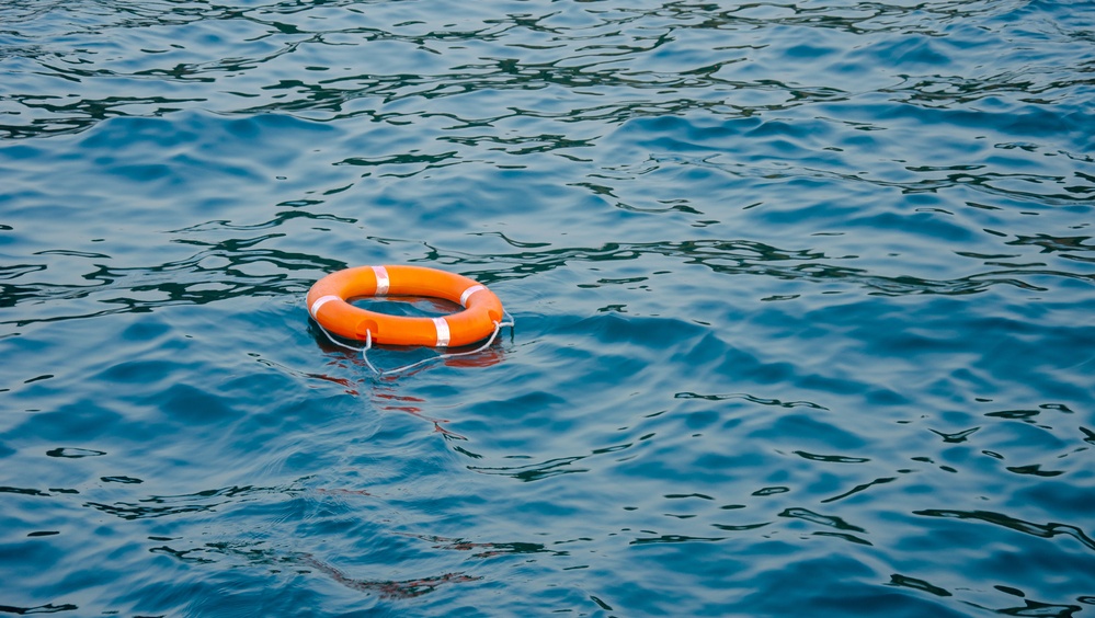 Мужчина ценой собственной жизни спас из воды девочку