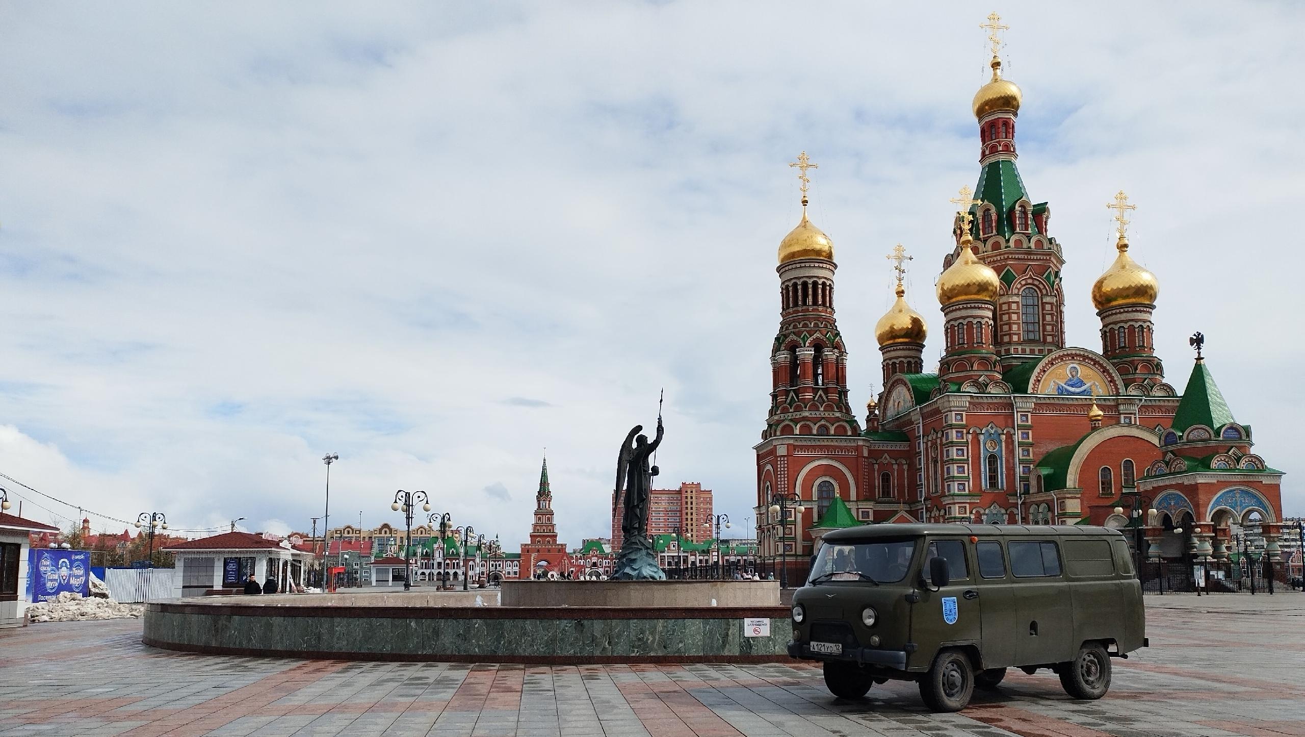 В Йошкар-Оле начались пробные пуски городских фонтанов