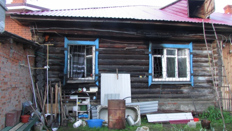 Ночью в Йошкар-Оле горел дом на ул. Транспортной