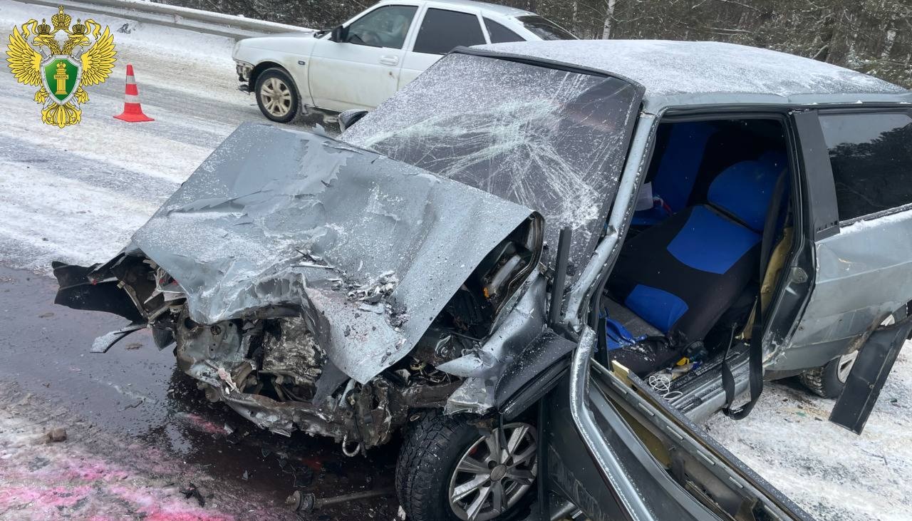 Прокуратура Волжского района взяла на контроль расследование утреннего ДТП