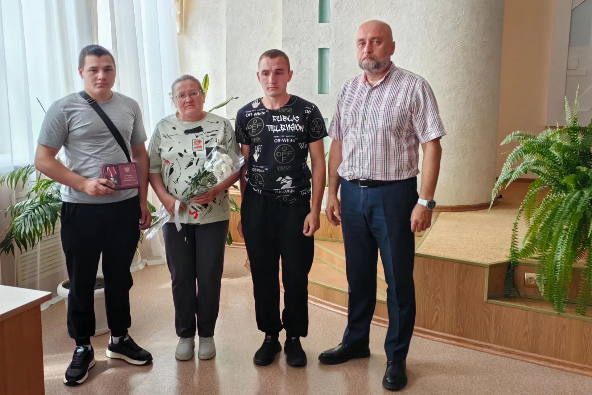 В администрации Советского района родным погибших воинов вручили госнаграды
