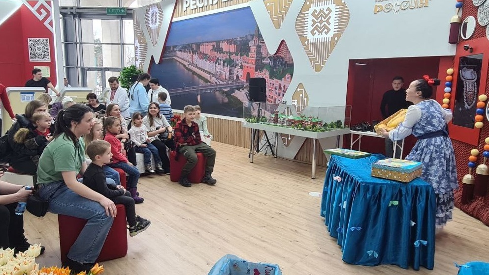 Театр кукол Марий Эл показывает на ВДНХ моноспектакль для малышей