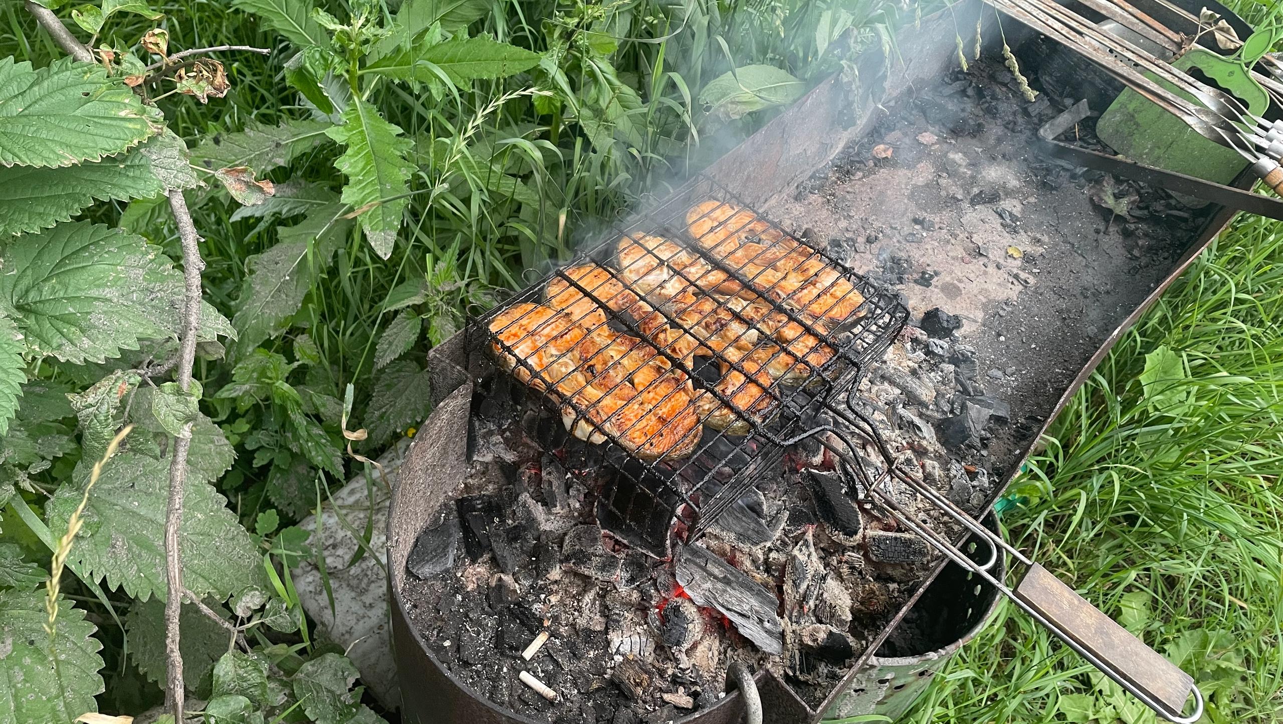 Идеи от шеф-повара: что ещё, кроме мяса, можно пожарить на мангале
