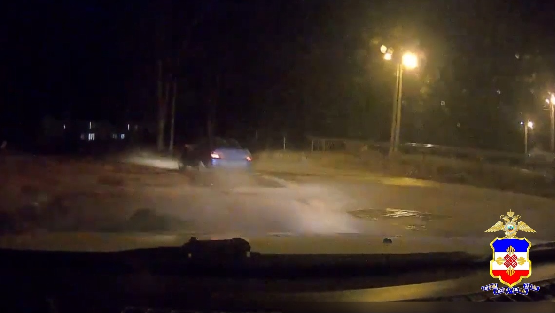 В Марий Эл 16-летние подростки гоняли по посёлку на «ВАЗ-2110»