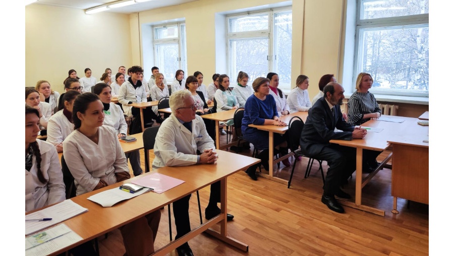 В Марий Эл нехватка средних медработников