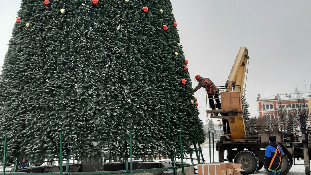 Главную ёлку Йошкар-Олы украсит двухметровая «Роза ветров»