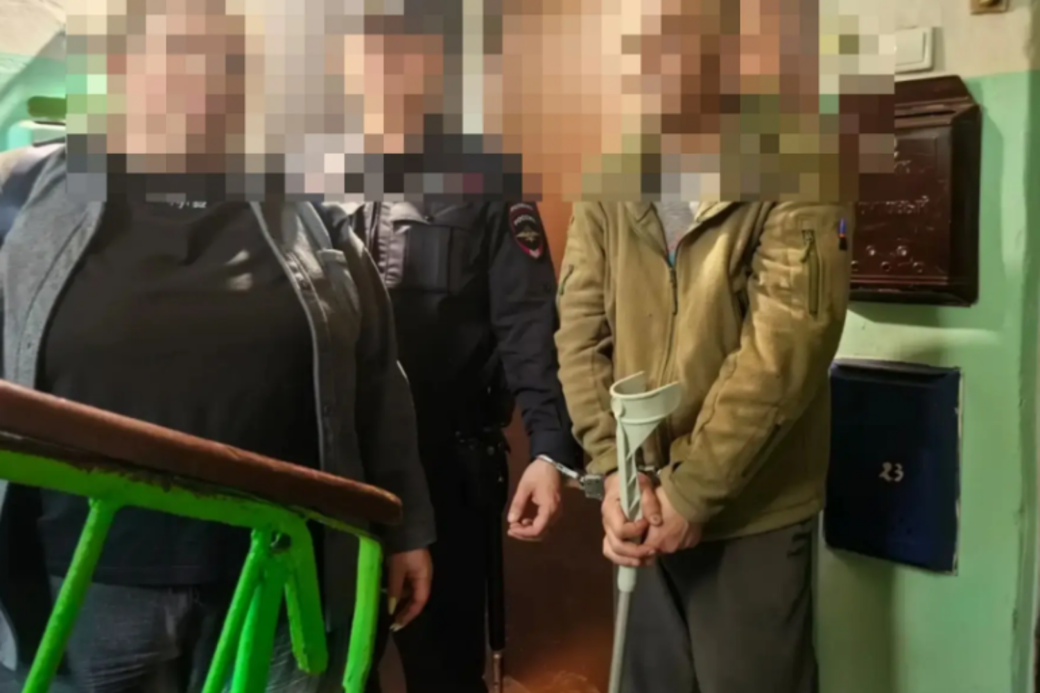 Йошкаролинец ударил женщину металлической тростью-костылем