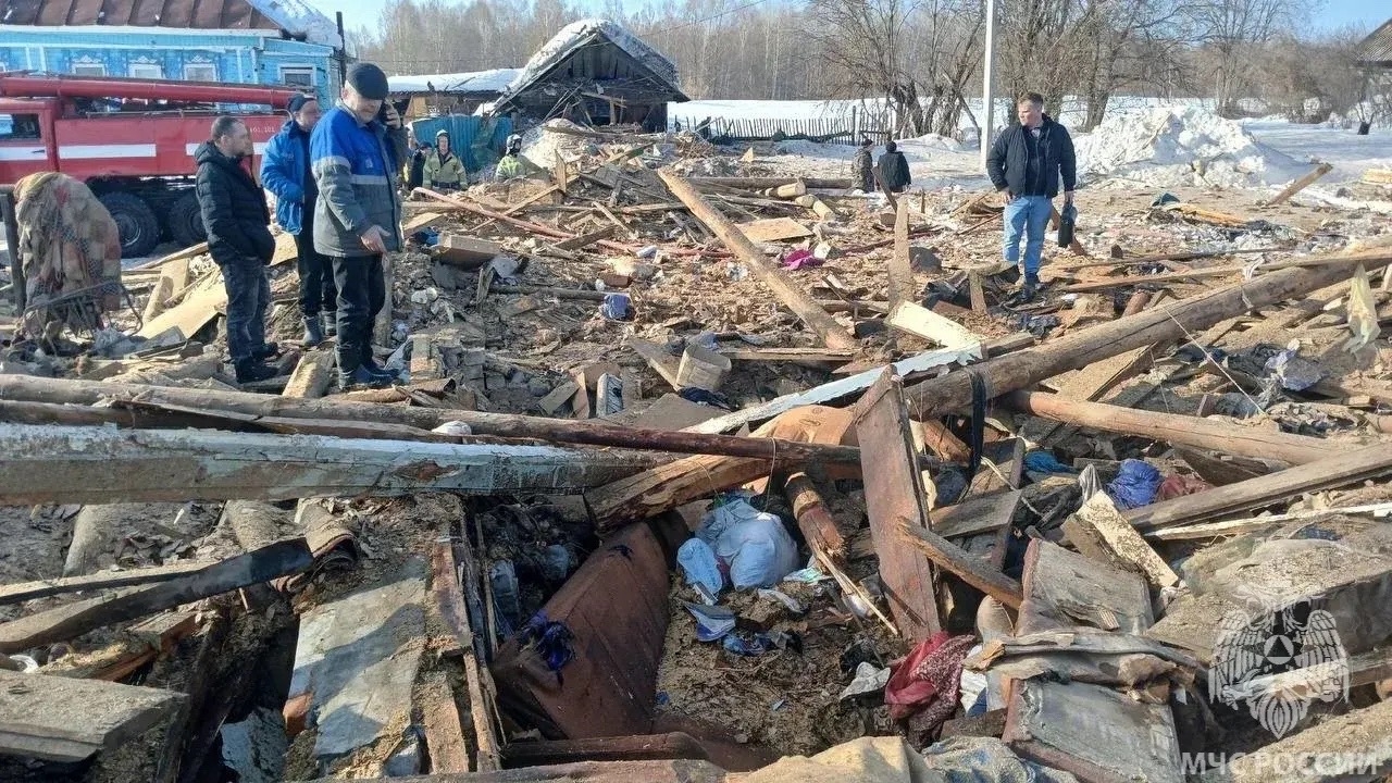 В Юринском районе из-за взрыва газа рухнул дом: пострадала женщина