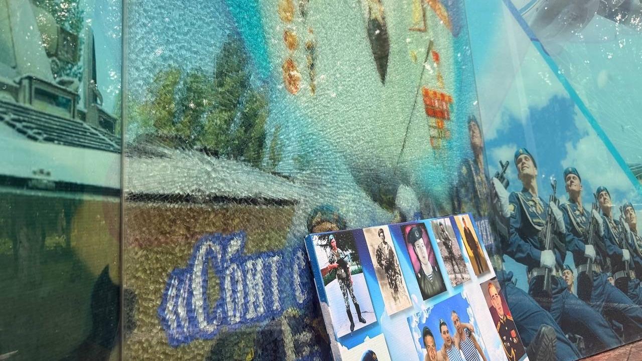 В Волжске по неизвестным причинам пострадал мемориал ВДВ