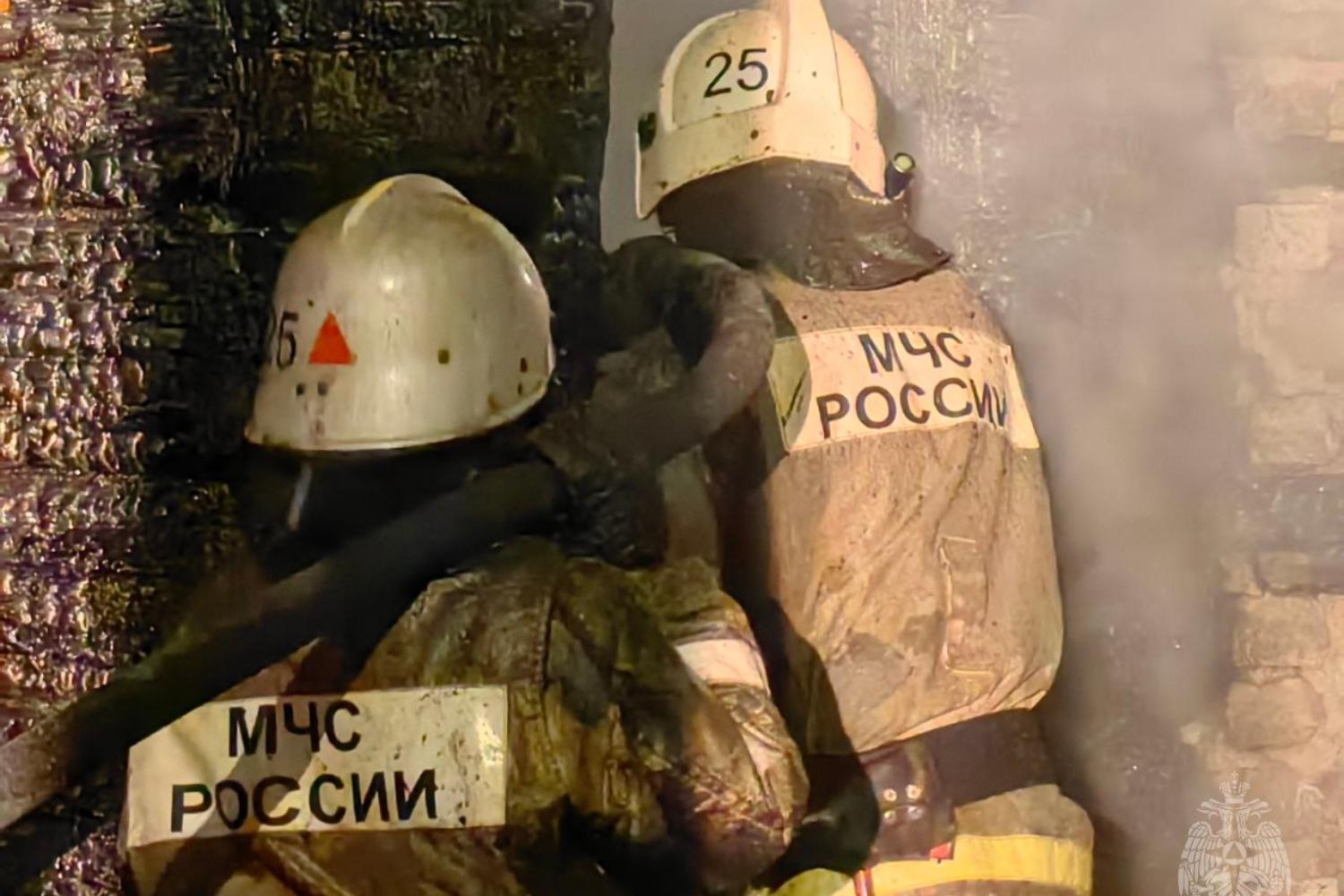 В посёлке Краснооктябрьский в тушении пожара участвовали 7 пожарных расчётов