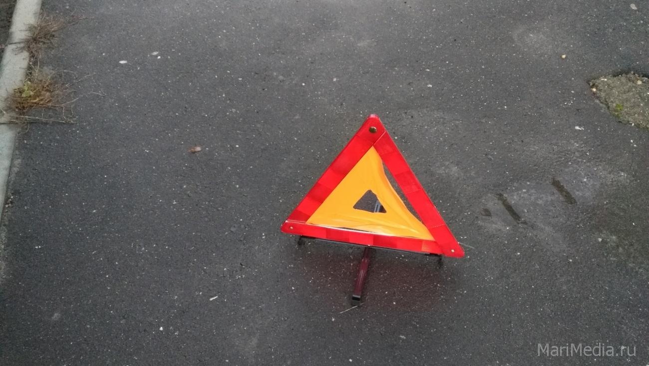 Водитель Skoda Oktavia не пропустил BMW X5 на улице Й. Кырли