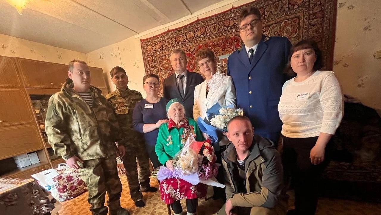 В Марий Эл бойцы СВО поздравили ветеранов Великой Отечественной войны