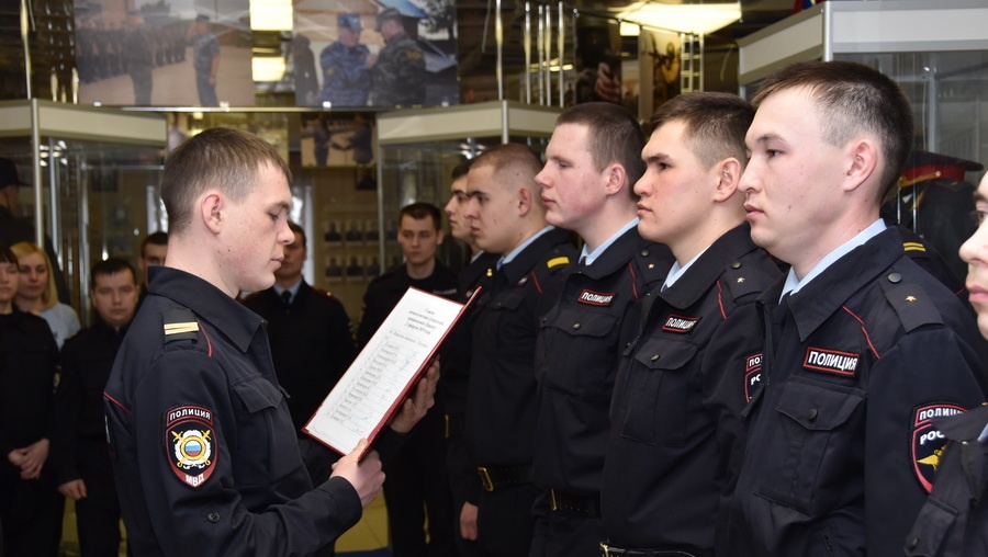 Молодые сотрудники марийской полиции приняли Присягу