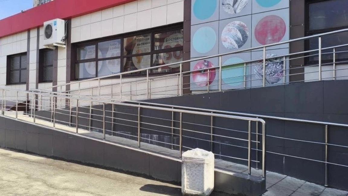 В Йошкар-Оле по сигналу от горожан провели уборку территории 