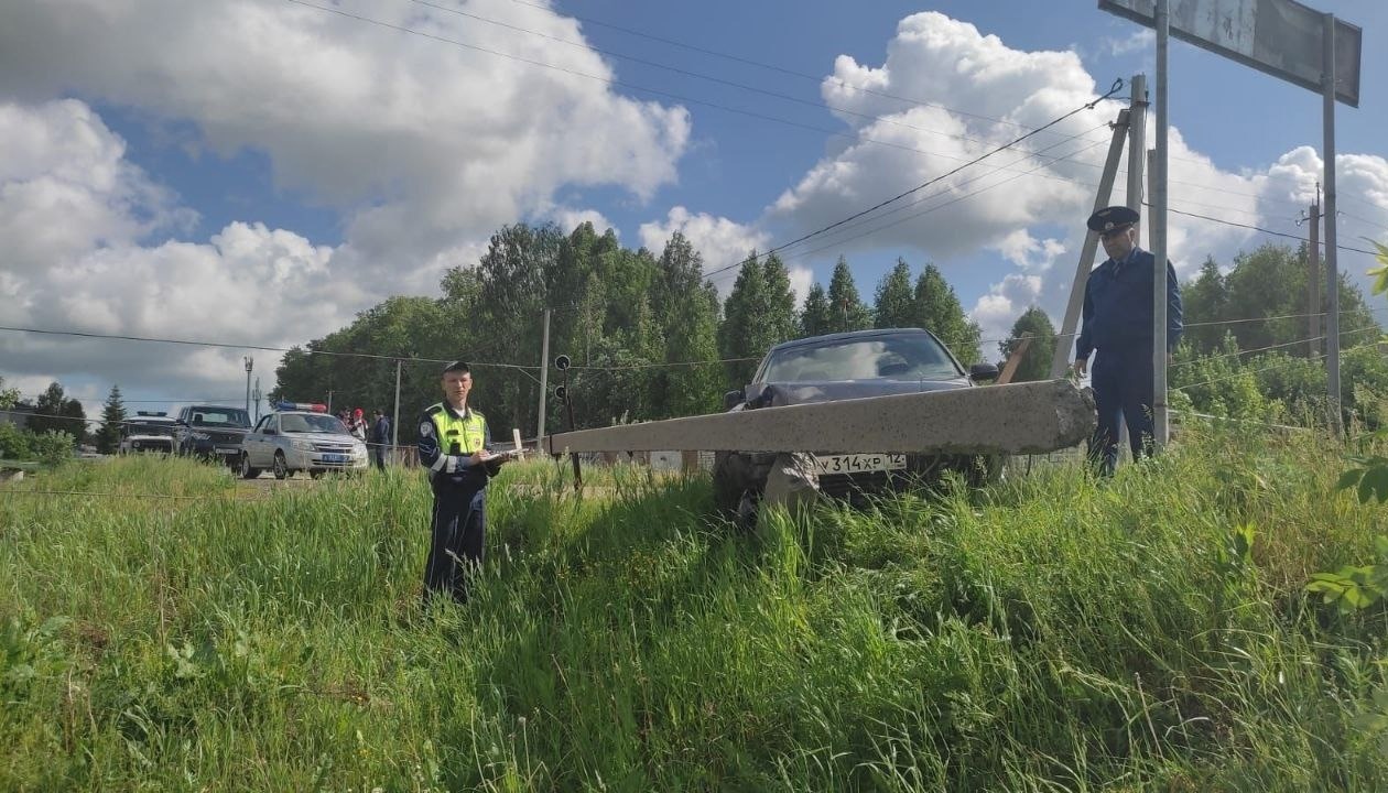 В Параньге пьяный водитель обесточил четыре многоквартирных дома