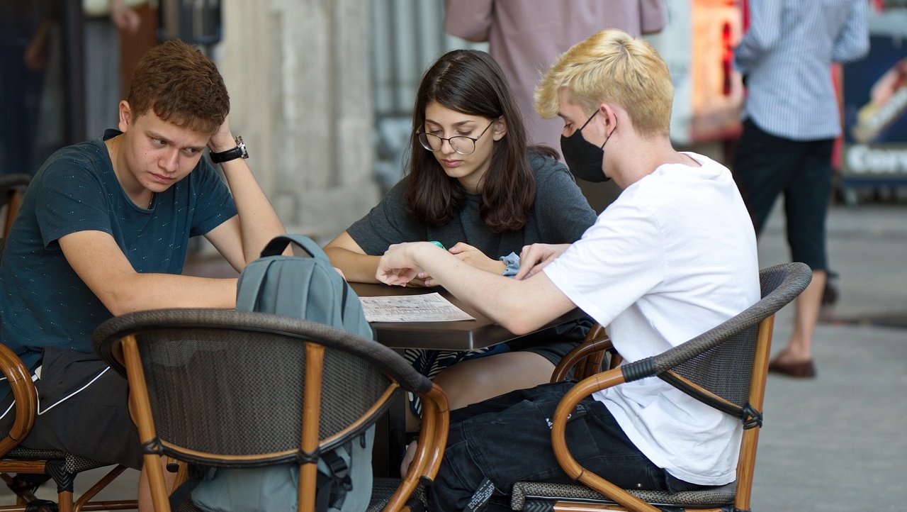 В Кремле прокомментировали вопрос перехода на самоизоляцию в ближайшее время