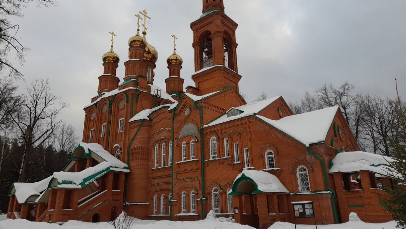 В одном из храмов Йошкар-Олы собирают пасхальный подарок воинам СВО